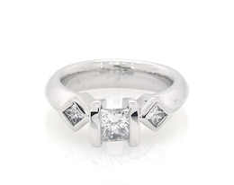 Previously Owned Princess-Cut Diamond Three-Stone Engagement Ring 7/8 ct tw 14K White Gold Size 6