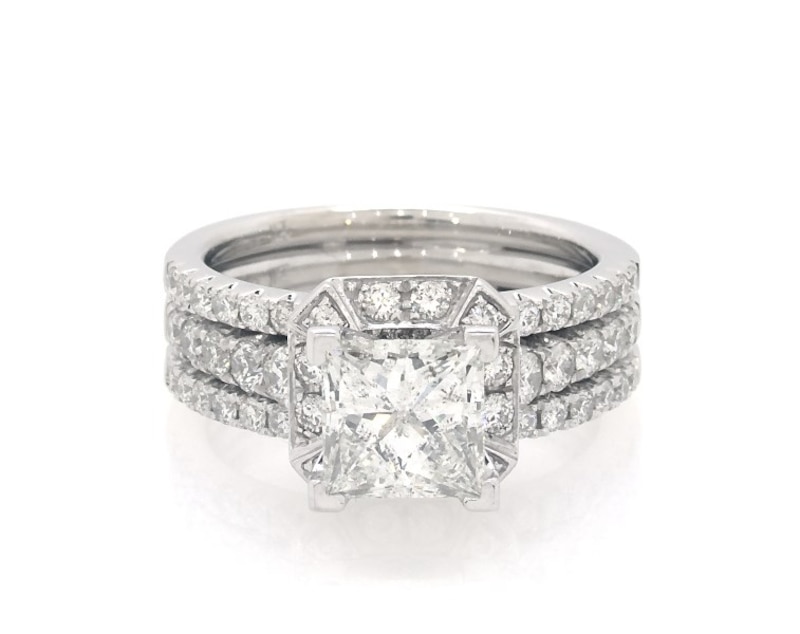 Main Image 1 of Previously Owned Princess-Cut Diamond Octagon Frame Bridal Set 2-1/4 ct tw 14K White Gold Size 6.25