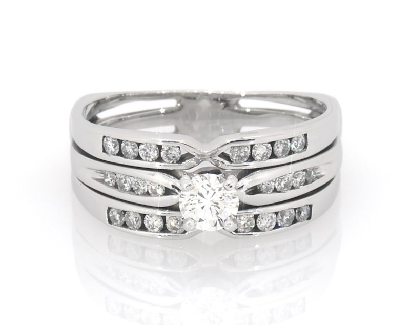 Main Image 1 of Previously Owned Round-Cut Diamond Bridal Set 5/8 ct tw 14K White Gold Size 8