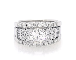 Previously Owned Round-Cut Diamond Bridal Set 2-1/5 ct tw 18K White Gold Size 6.75