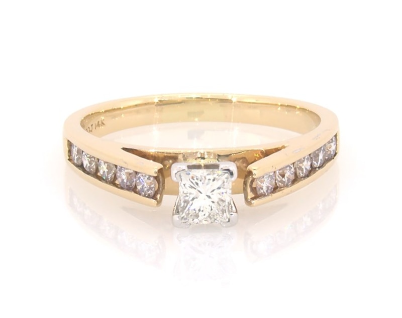 Main Image 1 of Previously Owned Princess-Cut Diamond Engagement Ring 7/8 ct tw 14K Yellow Gold Size 8