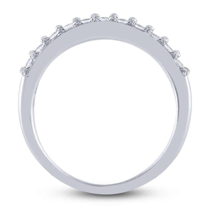 Main Image 2 of Previously Owned Diamond Wedding Band 1/4 ct tw Round Platinum