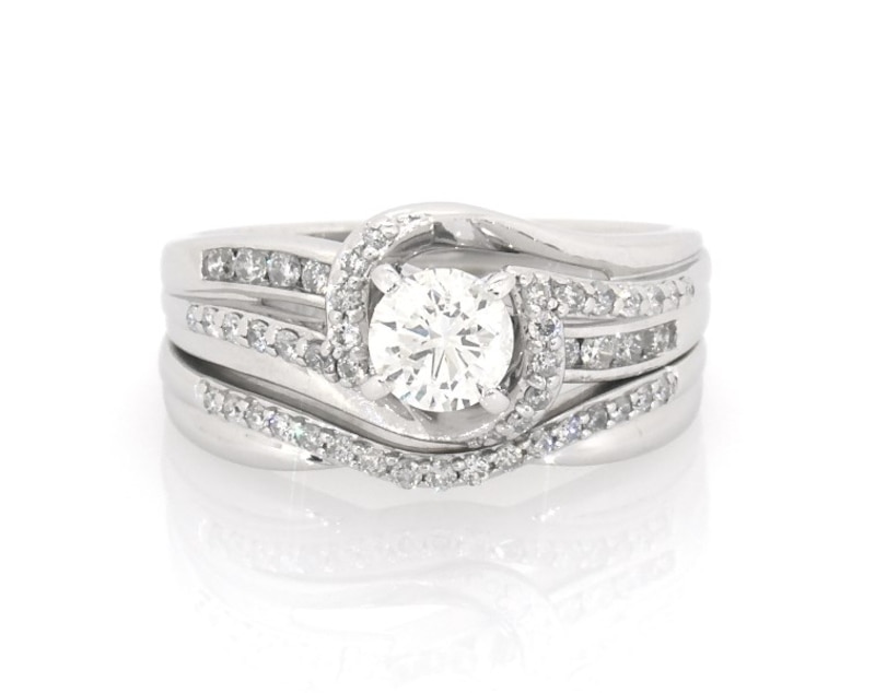 Main Image 1 of Previously Owned Round-Cut Diamond Bypass Swirl Bridal Set 3/4 ct tw 14K White Gold Size 6