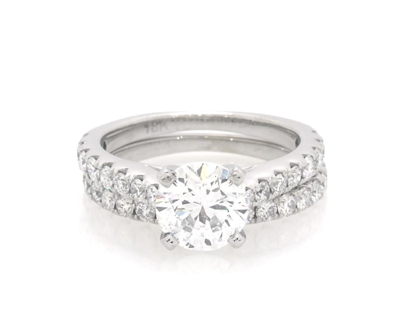 Main Image 1 of Previously Owned Round-Cut Diamond Bridal Set 2-3/8 ct tw 18K White Gold Size 4.5
