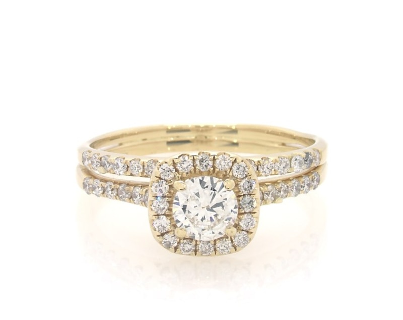 Main Image 1 of Previously Owned Diamond Bridal Set 1 carat tw Round-cut 14K Yellow Gold