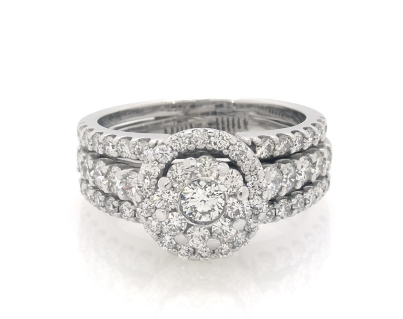 Main Image 1 of Previously Owned Round-Cut Diamond Halo Bridal Set 2 ct tw 14K White Gold Size 6