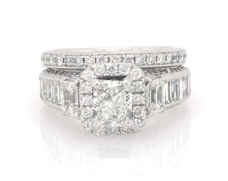 Main Image 1 of Previously Owned Neil Lane Radiant-Cut Diamond Bridal Set 3 ct tw 14K White Gold Size 5.5