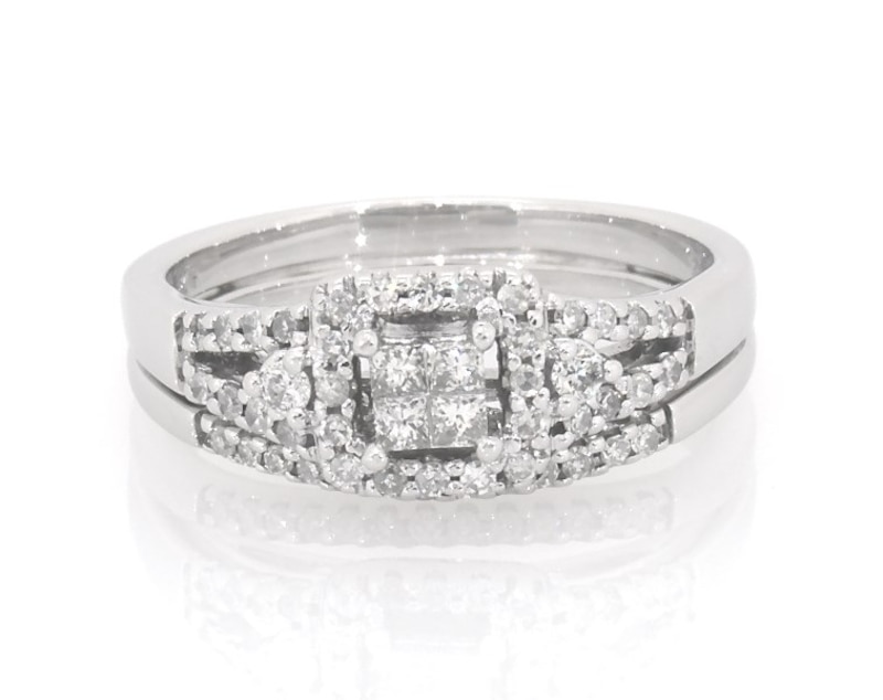 Main Image 1 of Previously Owned Diamond Bridal Set 1/3 ct tw Princess-cut 10K White Gold