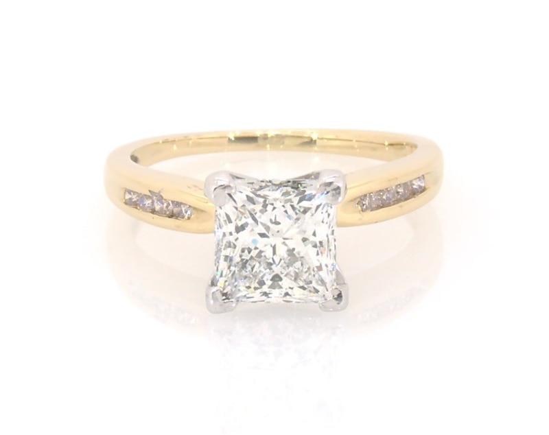 Main Image 1 of Previously Owned Princess-Cut Diamond Engagement Ring 1-1/2 ct tw 14K Yellow Gold Size 3.5