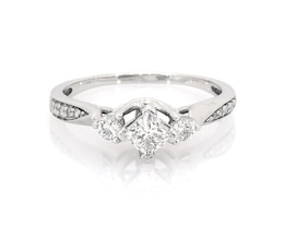 Previously Owned Princess & Round-Cut Diamond Three-Stone Engagement Ring 5/8 ct tw 14K White Gold Size 8