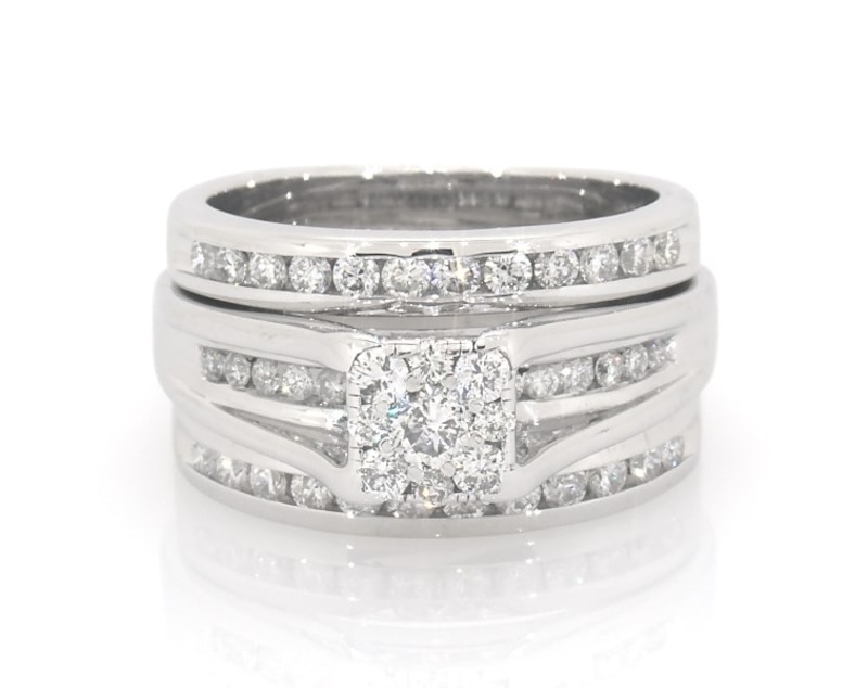 Main Image 1 of Previously Owned Multi-Diamond Bridal Set 7/8 ct tw 14K White Gold Size 5.75