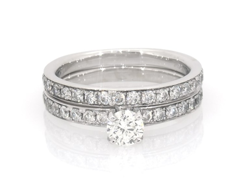 Main Image 1 of Previously Owned Round-Cut Diamond Bridal Set 1-1/3 ct tw 14K White Gold Size 6.5