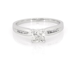 Previously Owned Cushion-Cut Diamond Engagement Ring 3/4 ct tw 14K White Gold Size 7