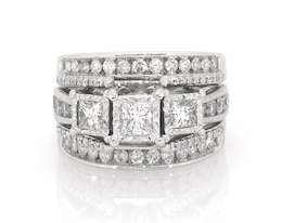 Previously Owned Princess-Cut Diamond Three-Stone Bridal Set 1-3/8 ct tw 14K White Gold Size 4.5