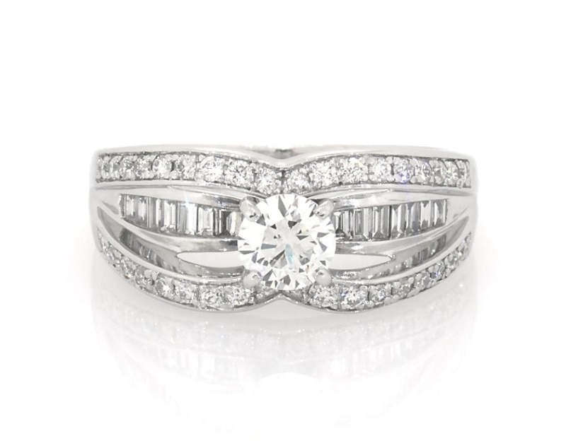 Main Image 1 of Previously Owned Round-Cut Diamond Engagement Ring 7/8 ct tw 14K White Gold Size 6
