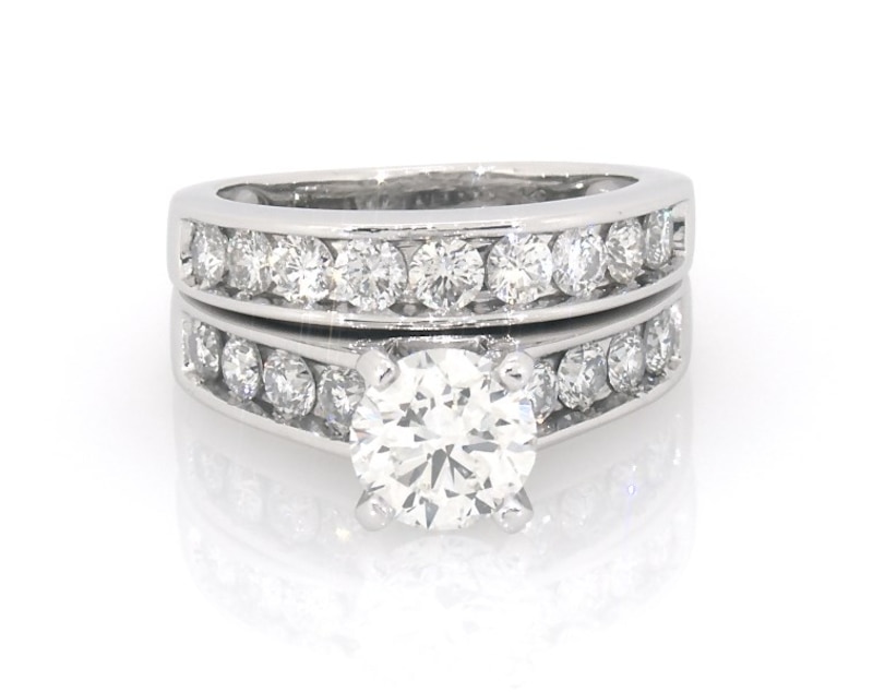 Main Image 1 of Previously Owned Round-Cut Diamond Bridal Set 2 ct tw 14K White Gold Size 4.25