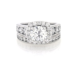 Previously Owned Round-Cut Diamond Halo Bridal Set 2-7/8 ct tw 14K White Gold Size 5.25