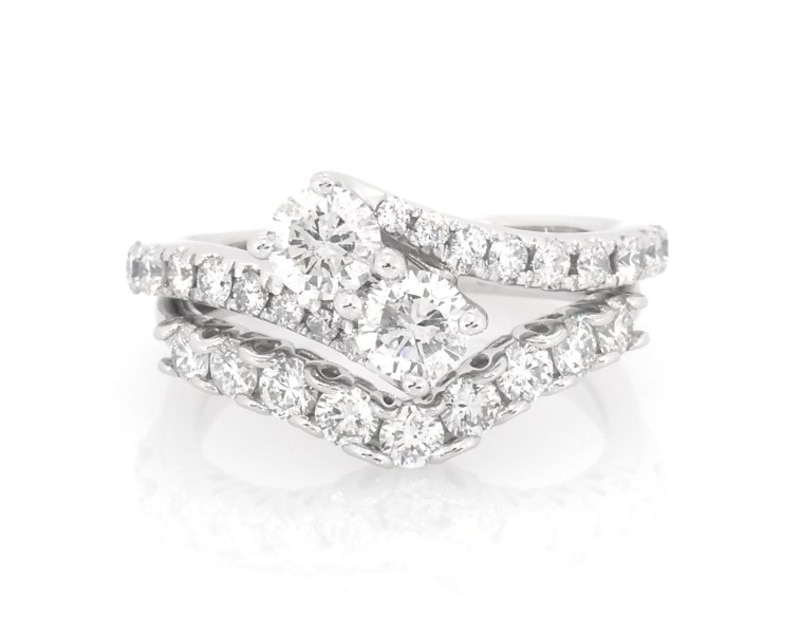Main Image 1 of Previously Owned Round-Cut Diamond Two-Stone Bridal Set 1-3/8 ct tw 14K White Gold Size 5.75