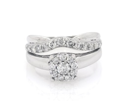Previously Owned Round-Cut Diamond Halo Bridal Set 7/8 ct tw 10K White Gold Size 8