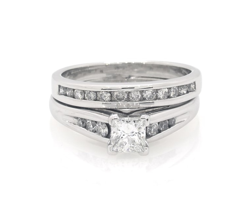 Main Image 1 of Previously Owned Princess-Cut Diamond Bridal Set 7/8 ct tw 14K White Gold Size 6.5