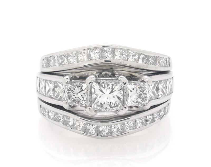 Main Image 1 of Previously Owned Princess-Cut Three-Stone Diamond Bridal Set 2-7/8 ct tw 14K/18K White Gold Size 5.75