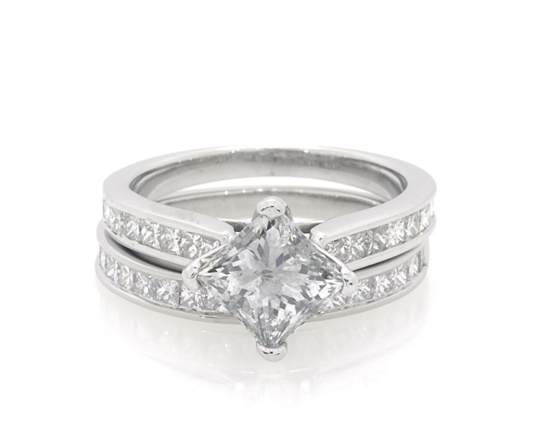 Main Image 1 of Previously Owned Princess-Cut Diamond Bridal Set 2-3/8 ct tw 14K White Gold Size 5.5