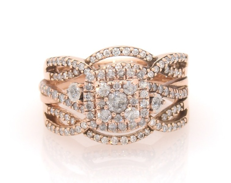 Main Image 1 of Previously Owned Multi-Diamond Bridal Set 3/4 ct tw 10K/14K Rose Gold Size 5.5