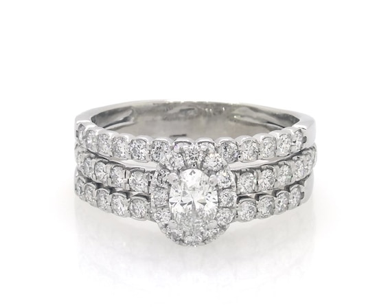 Previously Owned Oval-Cut Diamond Halo Bridal Set 1-1/4 ct tw 14K White Gold Size 6.25