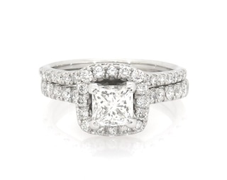 Previously Owned Princess-Cut Diamond Halo Bridal Set 1-3/4 ct tw 14K White Gold Size 6