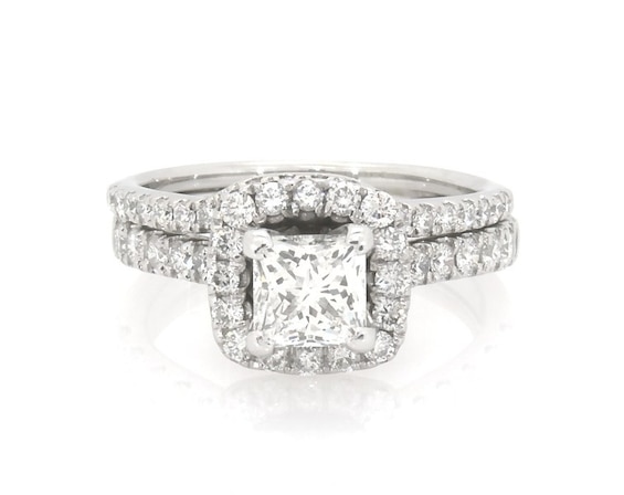 Previously Owned Princess-Cut Diamond Halo Bridal Set 1-3/4 ct tw 14K White Gold Size 6