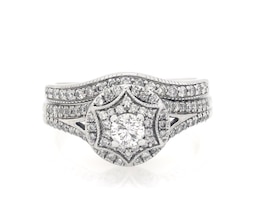 Previously Owned Round-Cut Diamond Halo Bridal Set 7/8 ct tw 14K White Gold Size 9.25