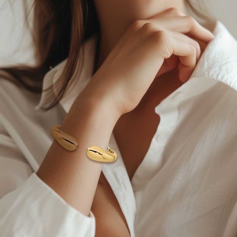 Main Image 4 of Blue Nile X Jared Teardrop Open Bangle Bracelet 14K Yellow Gold