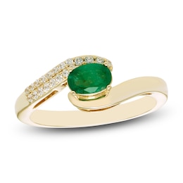 Oval-Cut Natural Emerald & Diamond Ring 1/10 ct tw 10K Yellow Gold