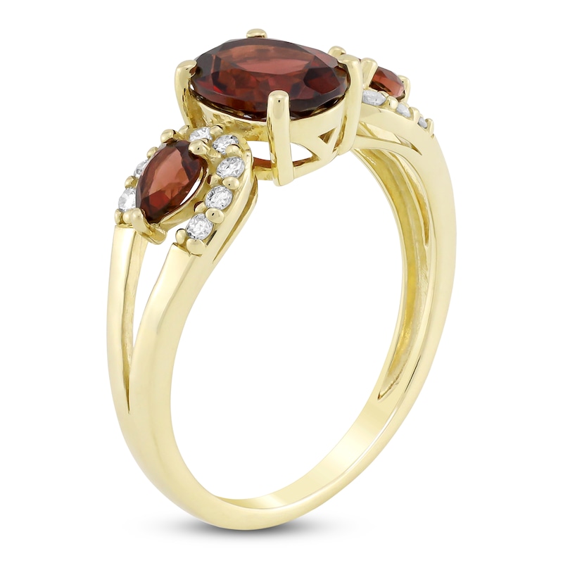 Main Image 2 of Oval & Pear-Shaped Natural Garnet & Diamond Ring 1/6 ct tw 10K Yellow Gold