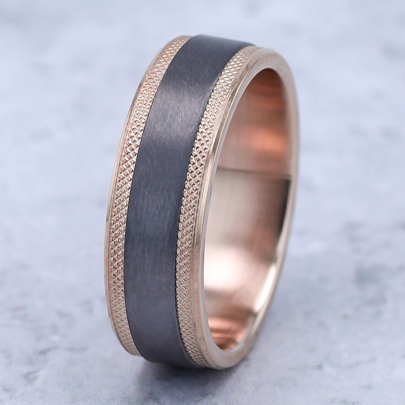 Main Image 4 of Men's Knurled Wedding Band 7mm 14K Rose Gold & Tantalum