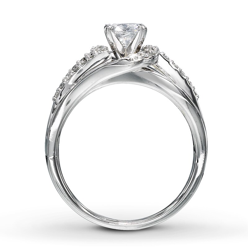 Diamond Engagement Ring 5/8 ct tw Round-cut 14K White Gold