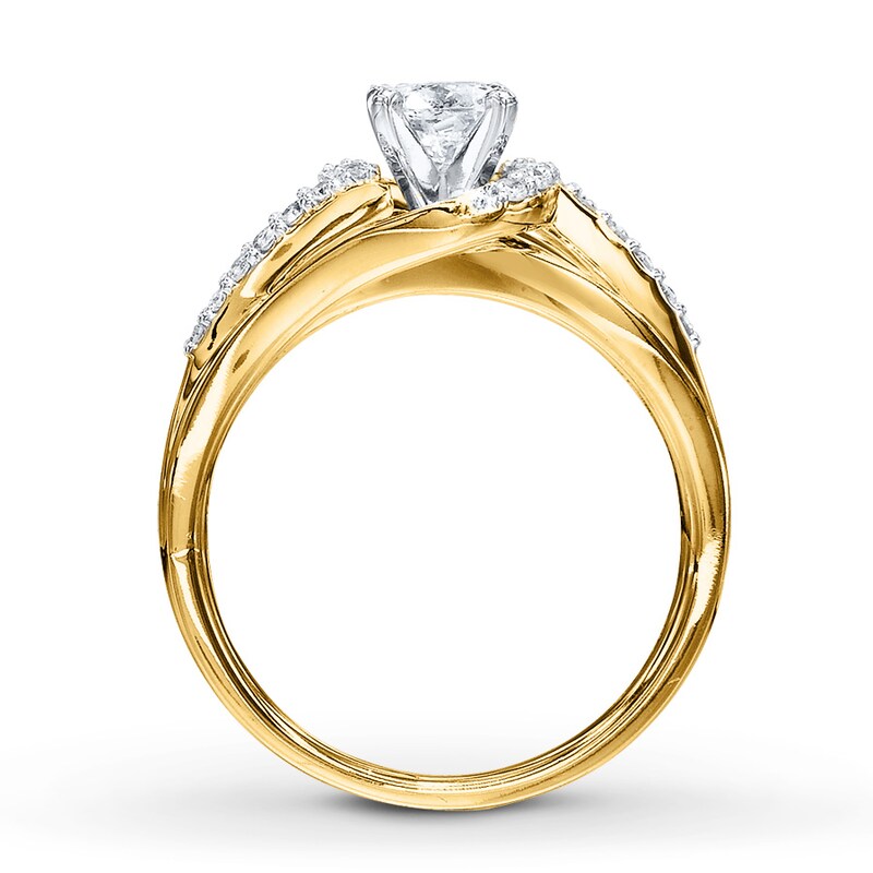 Diamond Engagement Ring 5/8 ct tw Round-cut 14K Yellow Gold