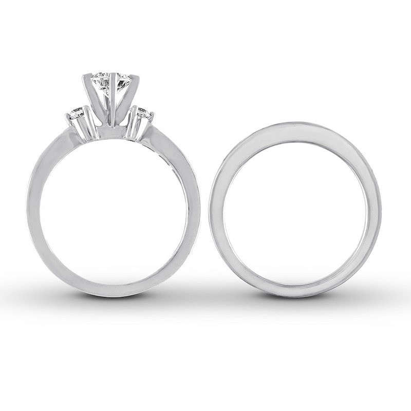 Main Image 2 of Diamond Bridal Set 7/8 carat tw Round-cut 14K White Gold