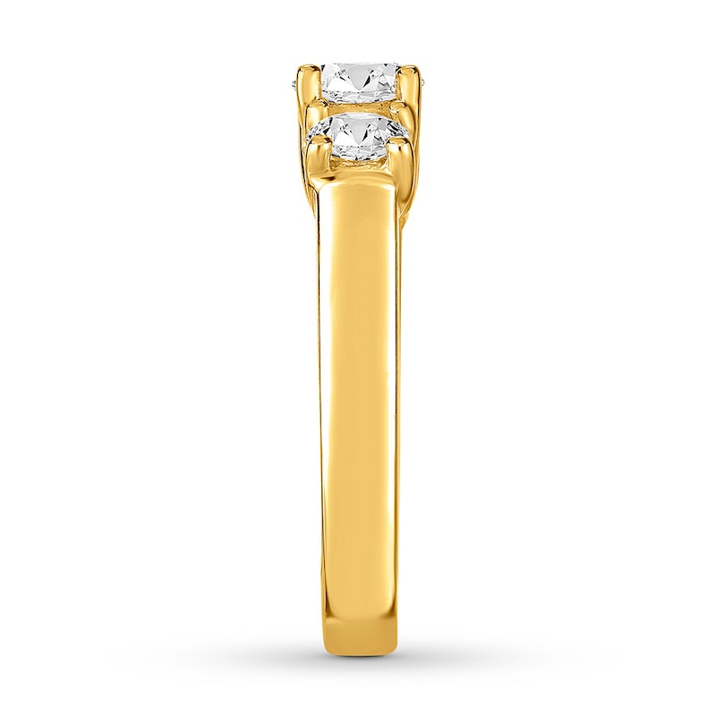 Main Image 3 of Diamond 3-Stone Ring 1-5/8 ct tw Round-cut 14K Yellow Gold
