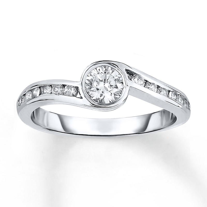 Main Image 1 of Diamond Engagement Ring 5/8 ct tw Round-cut 14K White Gold