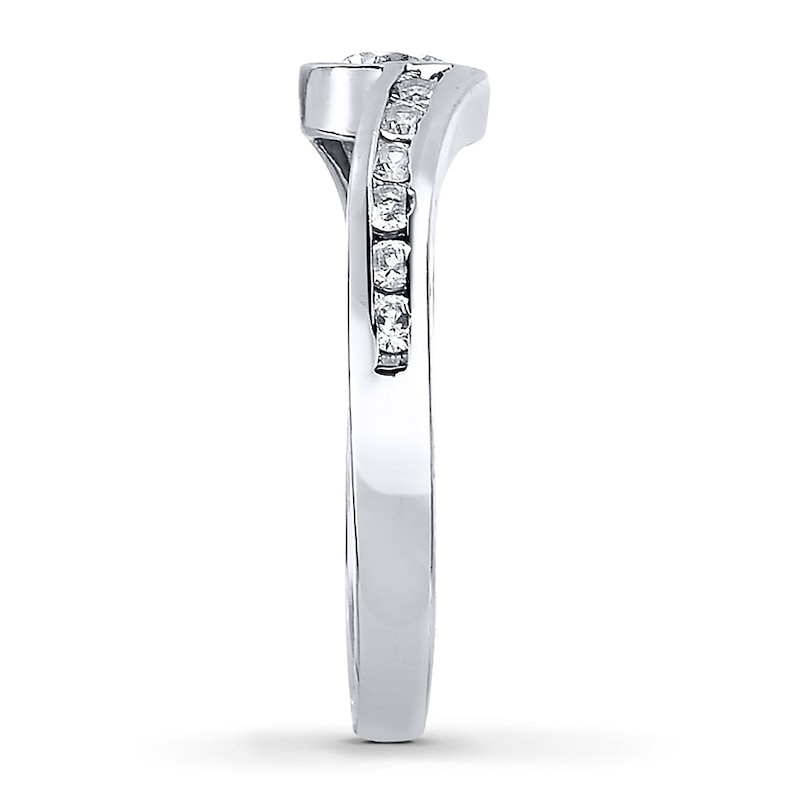 Main Image 3 of Diamond Engagement Ring 5/8 ct tw Round-cut 14K White Gold