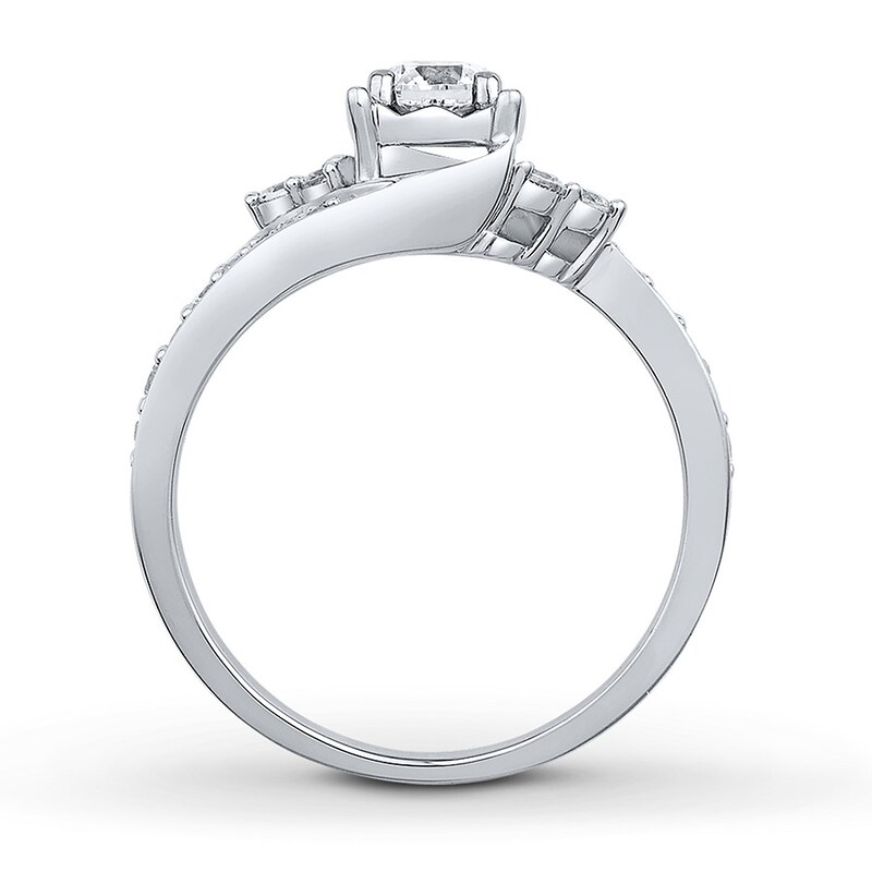Diamond Engagement Ring 5/8 ct tw Round-cut 14K White Gold