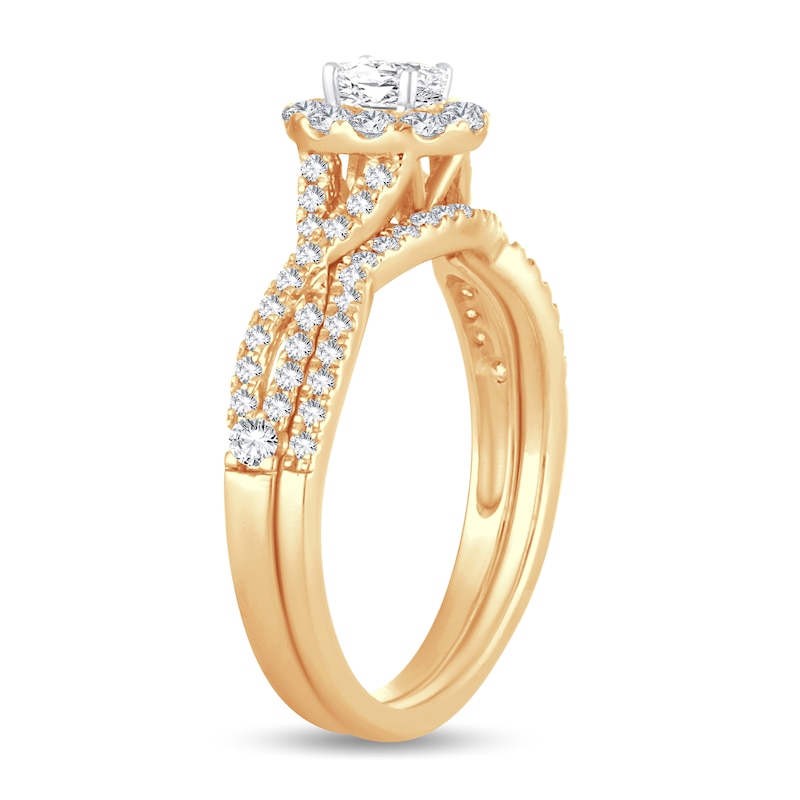 Main Image 2 of Diamond Bridal Set 3/4 ct tw Oval/Round-cut 14K Yellow Gold