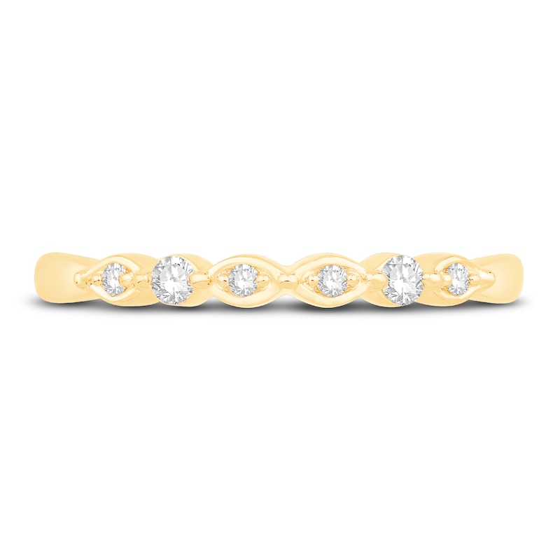 Main Image 3 of Diamond Anniversary Ring 1/10 ct tw Round 14K Yellow Gold