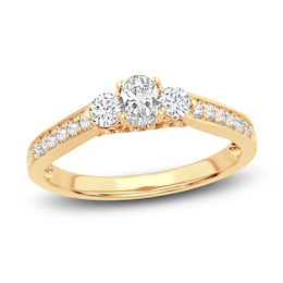 Diamond Oval Cluster Ring 3/4 ct tw Oval/Round 14K Yellow Gold