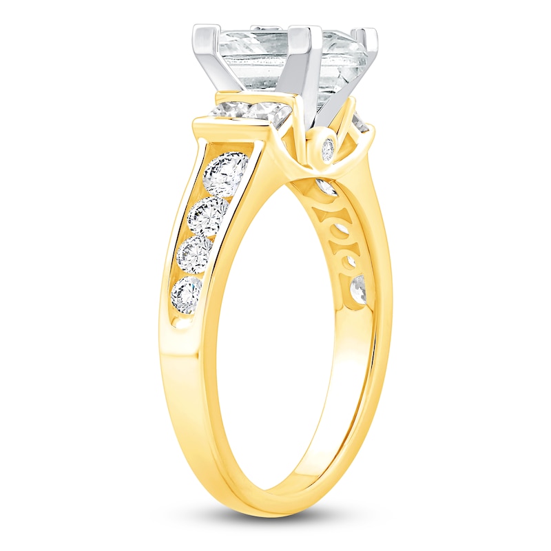 Main Image 2 of Diamond Engagement Ring 1-3/4 ct tw Princess/Round 14K Yellow Gold