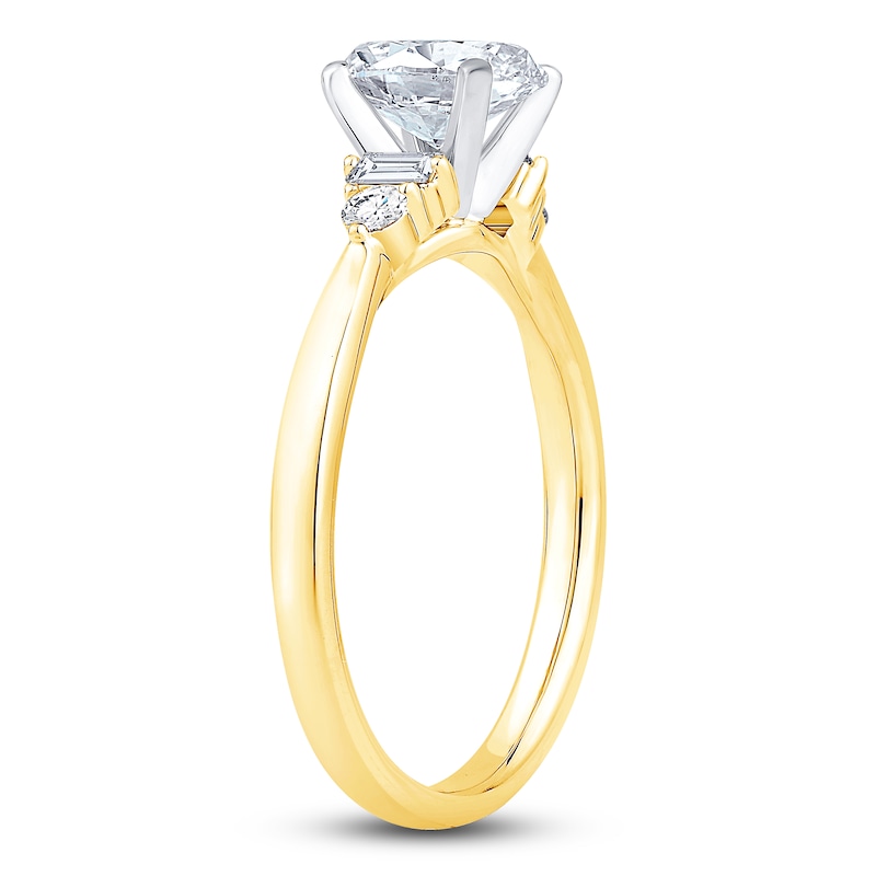 Main Image 2 of Diamond Engagement Ring 1-1/8 ct tw Oval/Baguette/ Round 14K Yellow Gold
